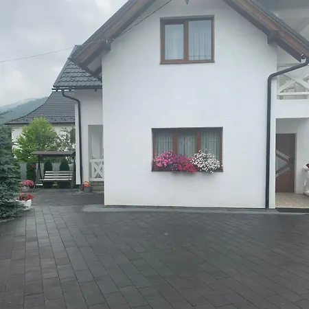 зґарда 아파트 *