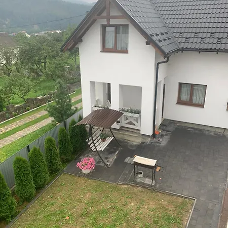 зґарда Apartment Jaremtsche